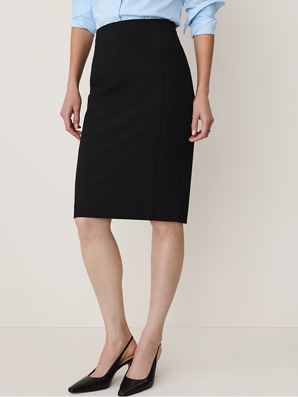 Ann Taylor Seamed Pencil Skirt in Seasonless Stretch - Curvy Fit - Black